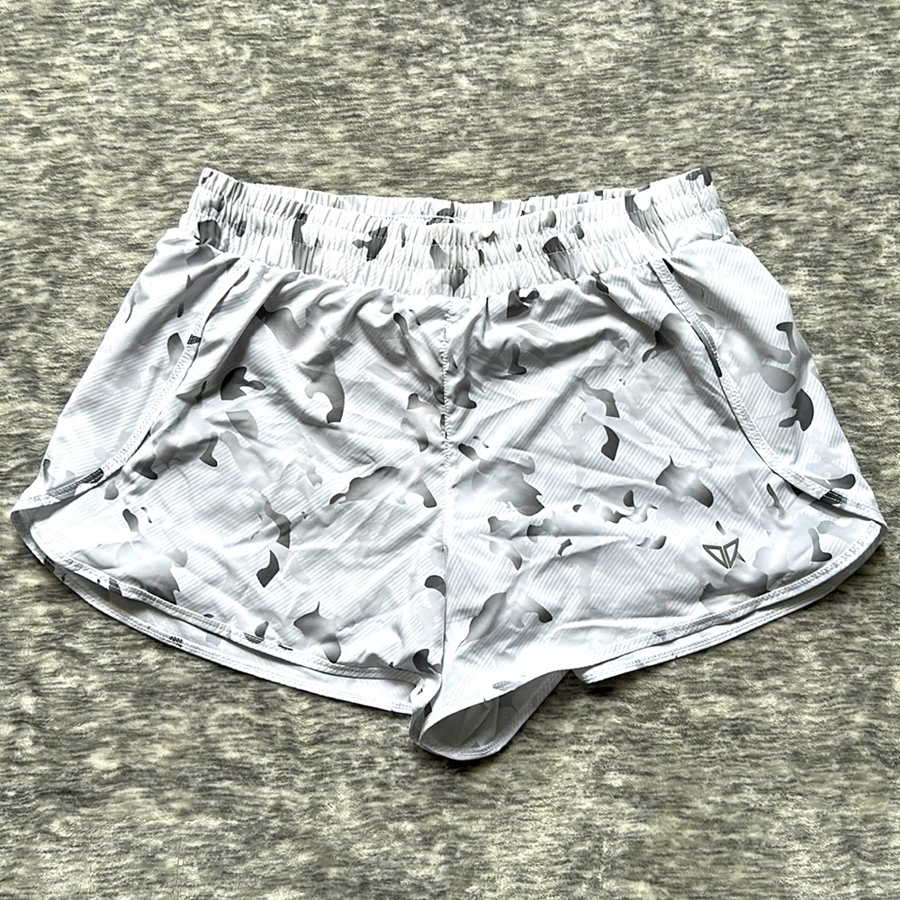 Roadrunner sports. Korsa running shorts. Medium. Women.